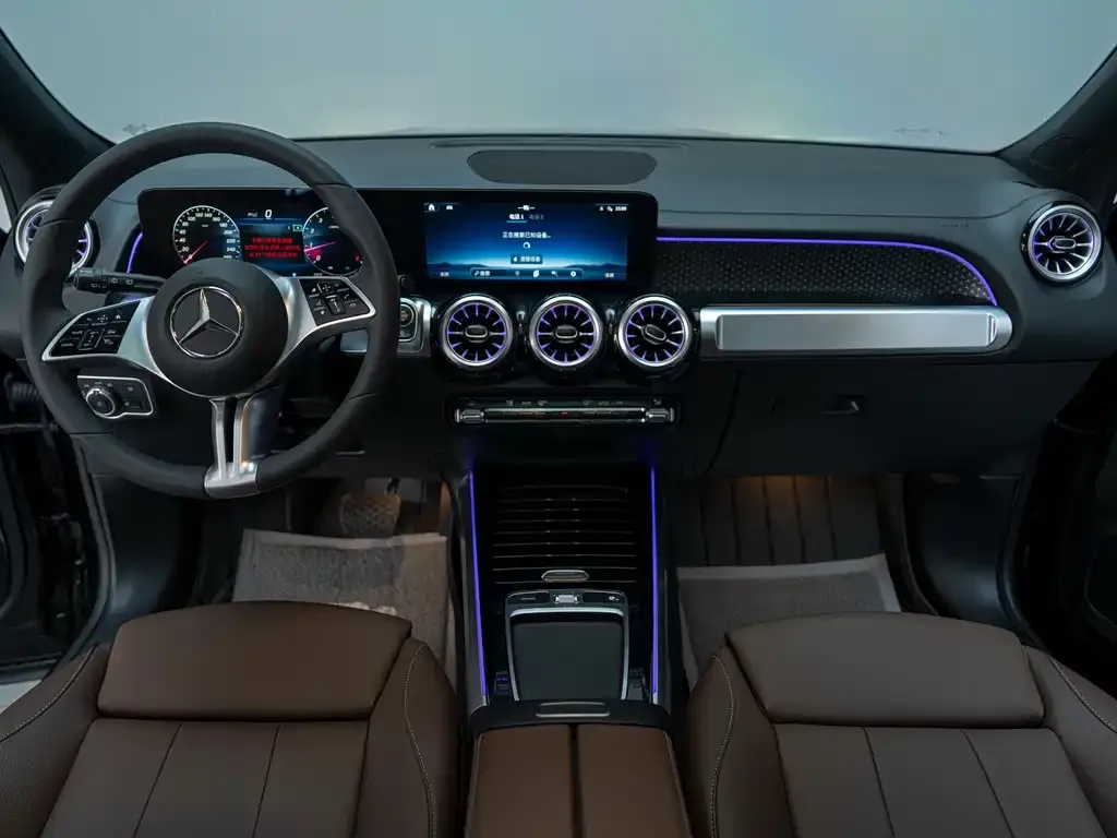 Mercedes-Benz GLB — фото 10
