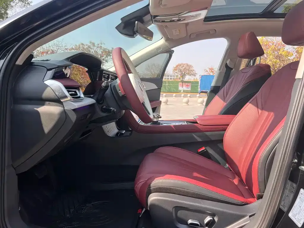 Hongqi H5 2025 из CN, фото 4