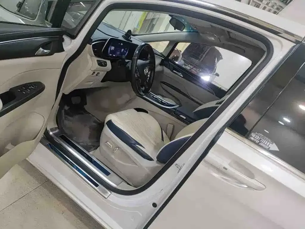 Buick GL8 2022 из CN, фото 6