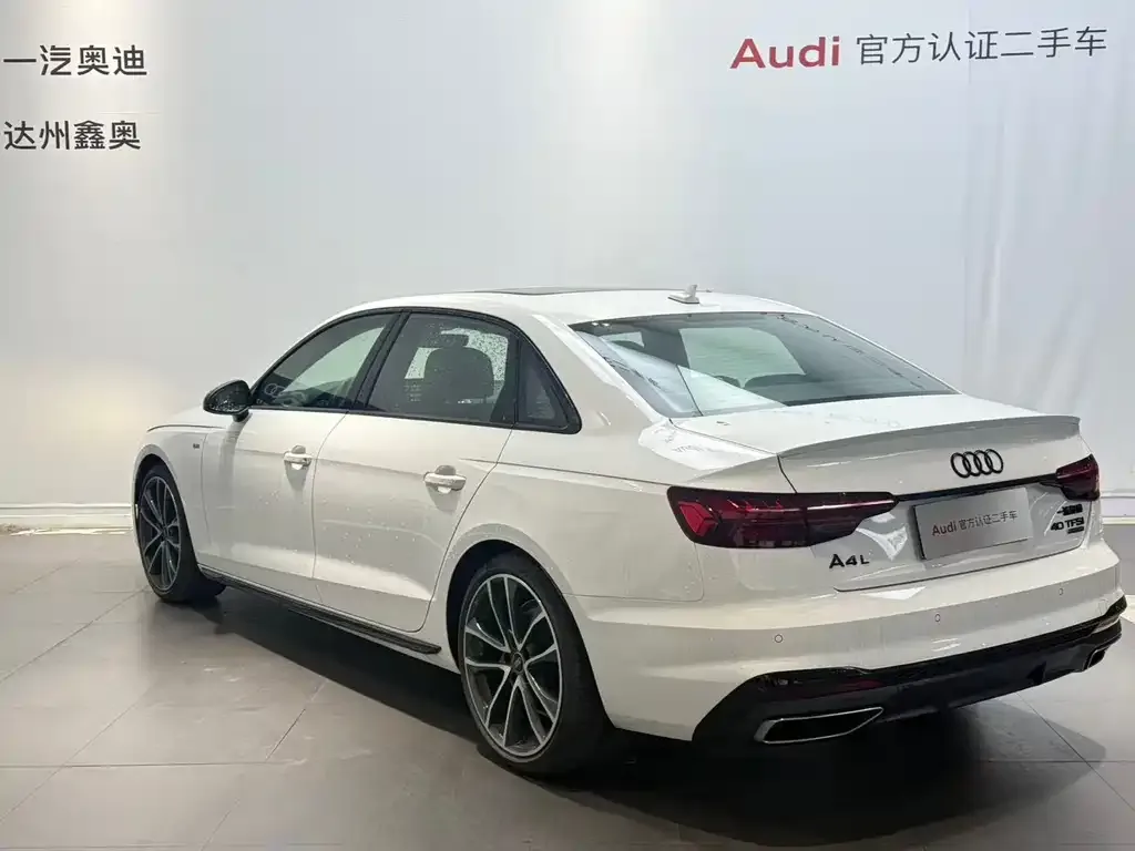 Audi A4L 2023 из CN, фото 6