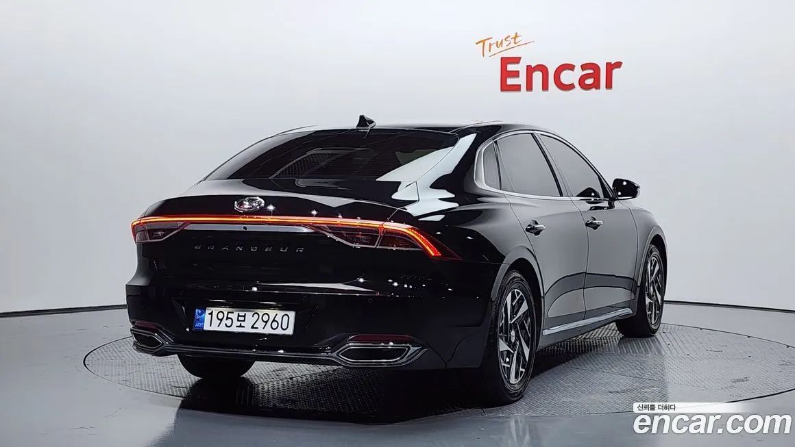Hyundai Grandeur 2022 из KR, фото 2