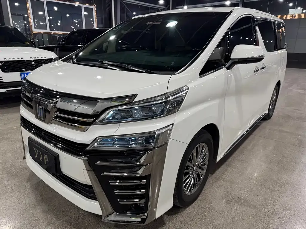 Toyota Vellfire — фото 8