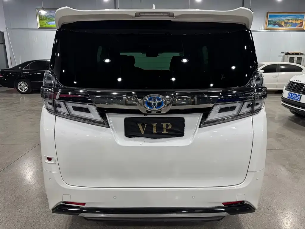 Toyota Vellfire — фото 9