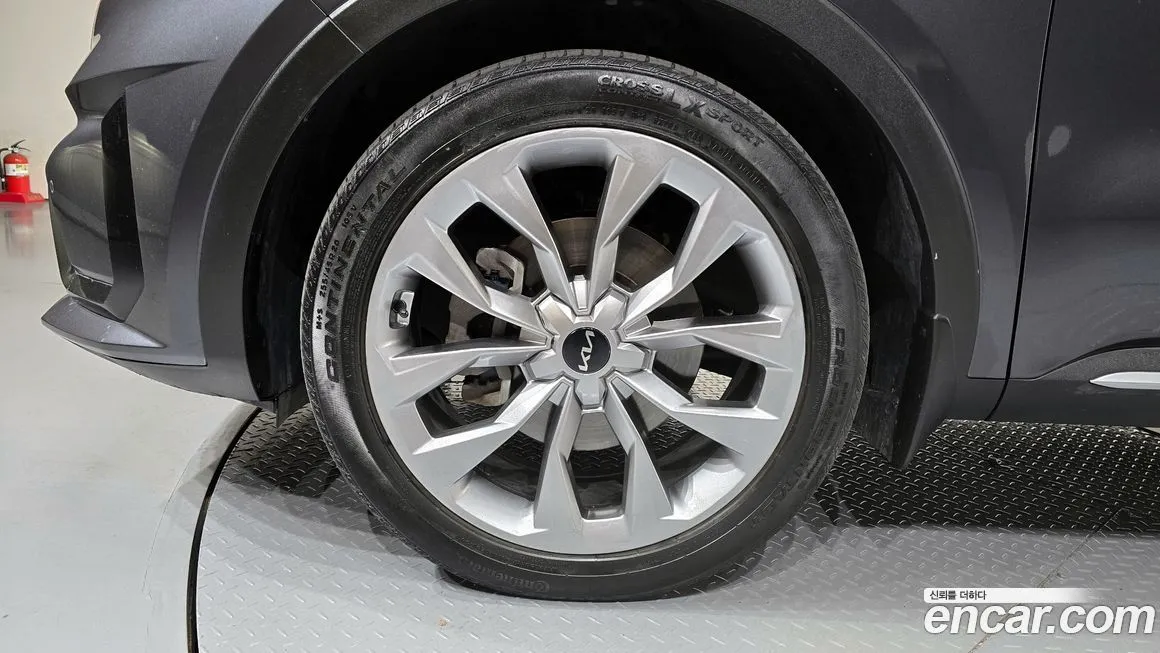 Kia Sorento — фото 7