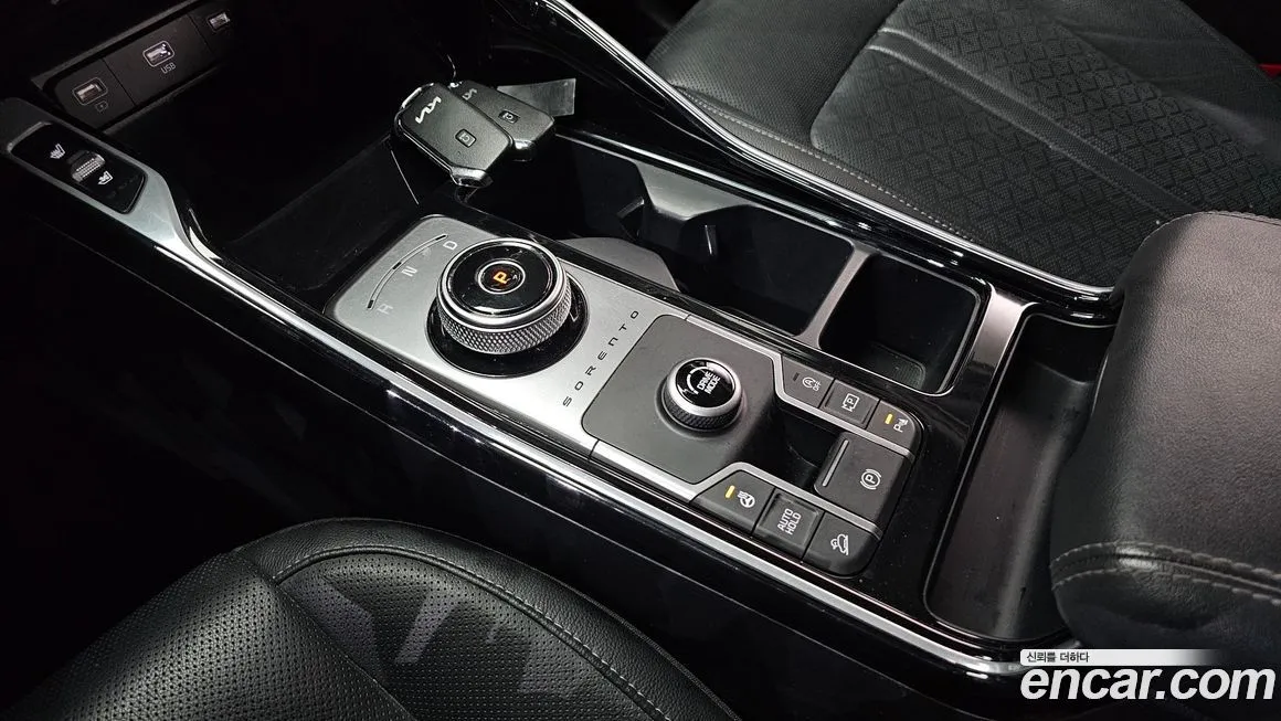 Kia Sorento — фото 8