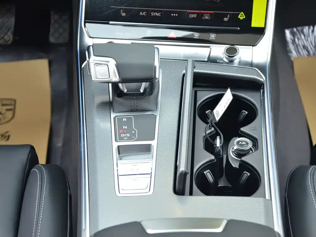 Audi A6L 2025 из CN, фото 2