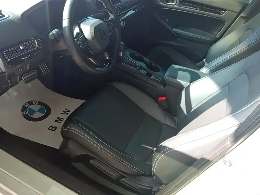 Honda Civic 2022 из CN, фото 2