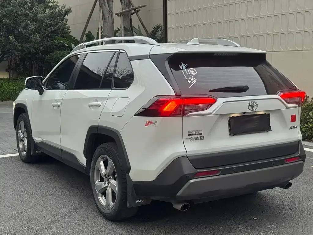 Toyota RAV4 2022 из CN, фото 4