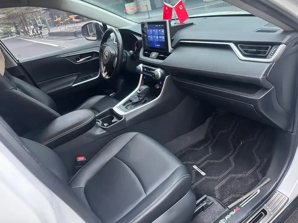 Toyota RAV4 2022 из CN, фото 7