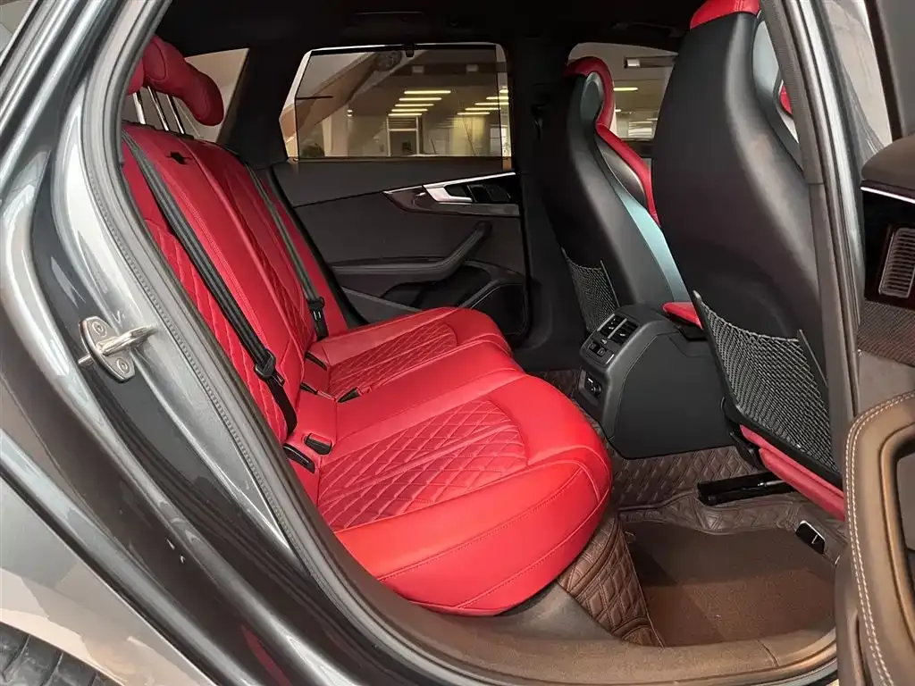 Audi S4 2023 из CN, фото 8