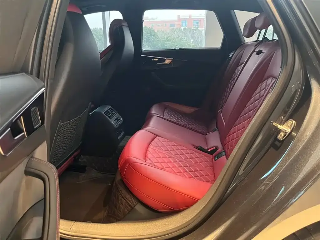 Audi S4 2023 из CN, фото 4