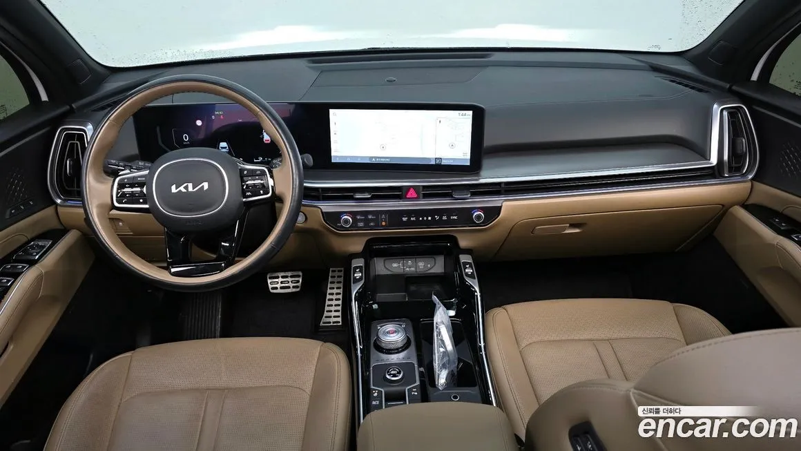 Kia Sorento — фото 9