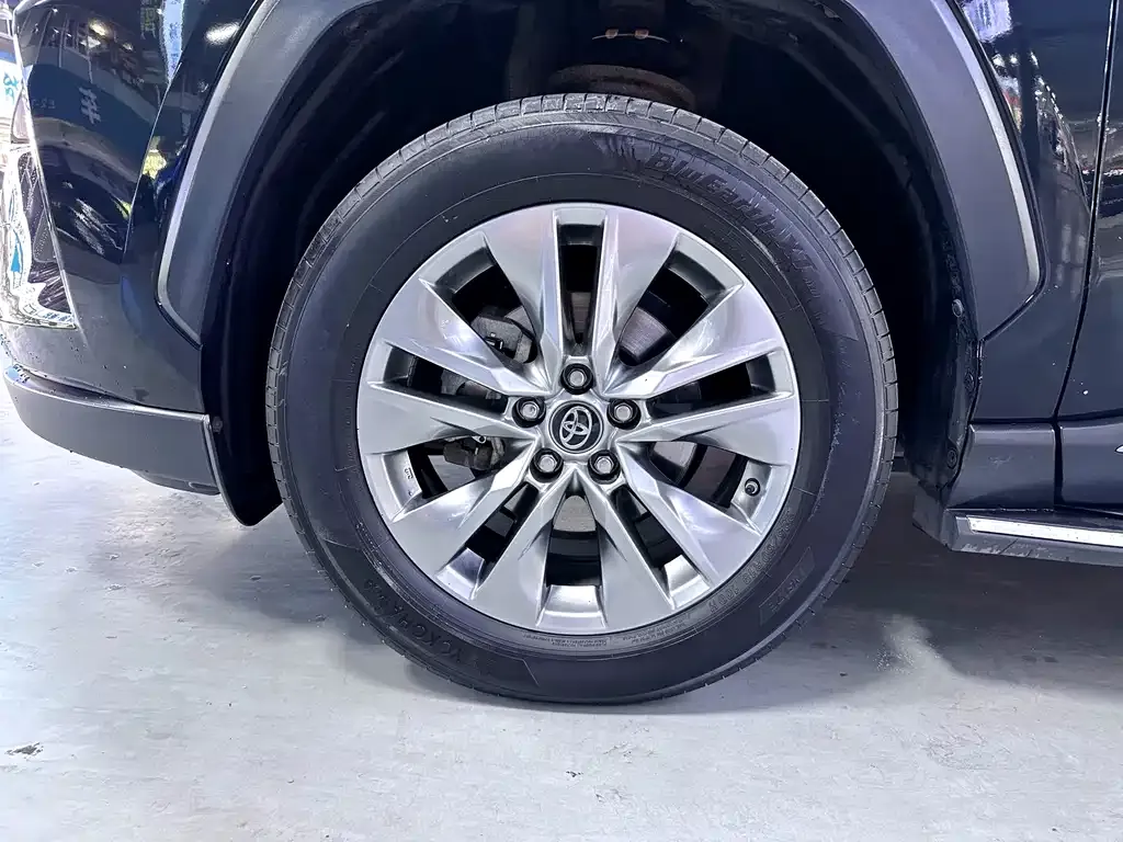 Toyota Wildlander 2022 из CN, фото 7