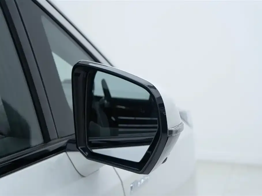 GAC Motor Trumpchi M8 — фото 10