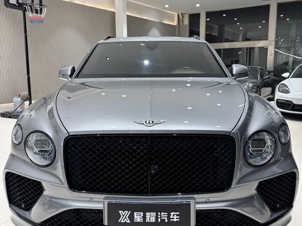 Bentley Bentayga 2021 из CN, фото 1