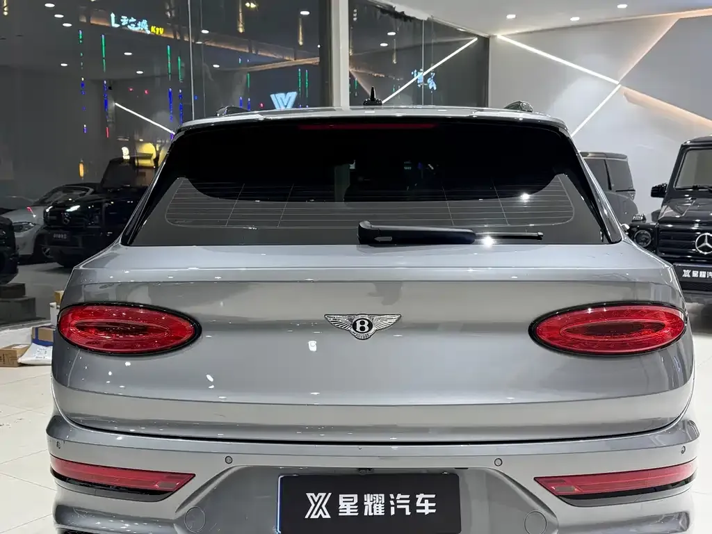 Bentley Bentayga 2021 из CN, фото 3