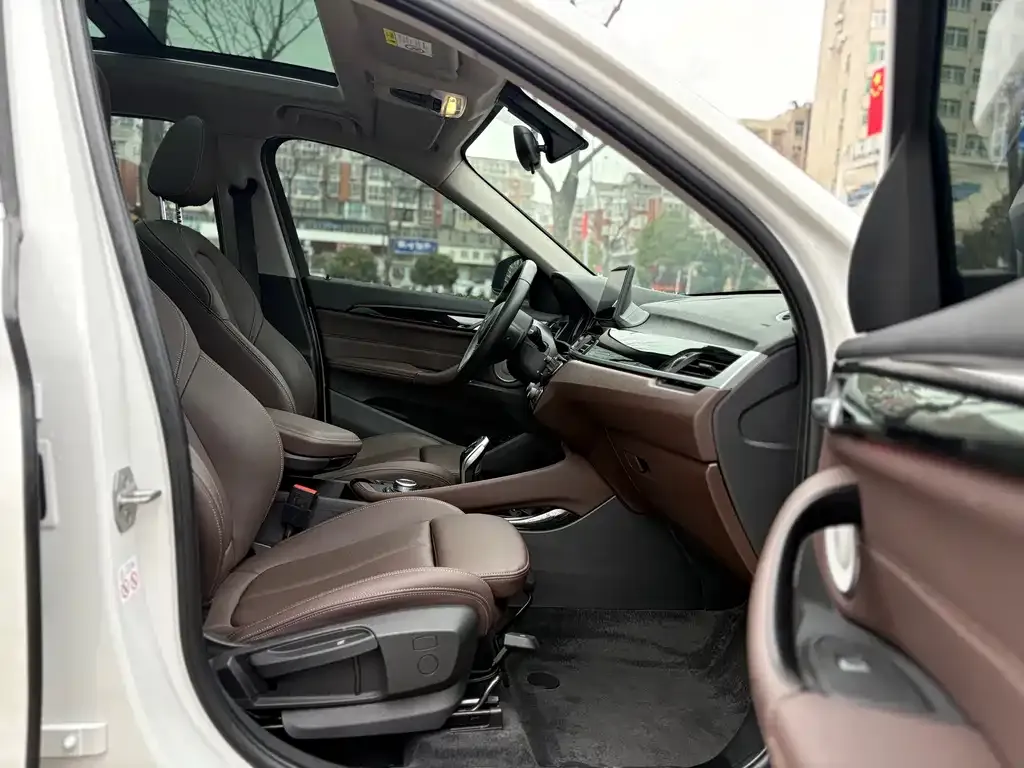 BMW X1 2022 из CN, фото 4