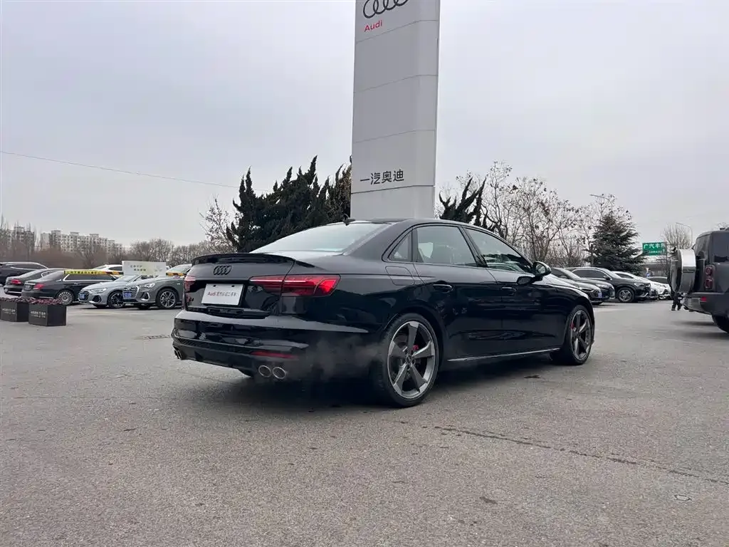 Audi S4 2025 из CN, фото 4