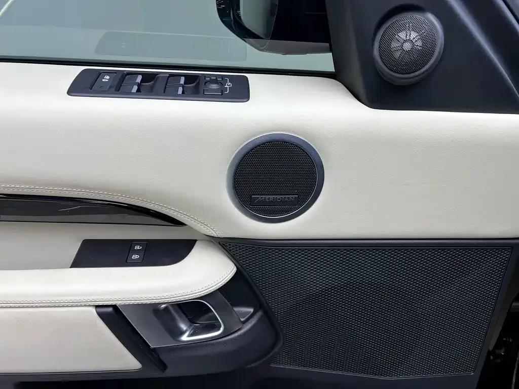 Land Rover Discovery 2024 из CN, фото 7