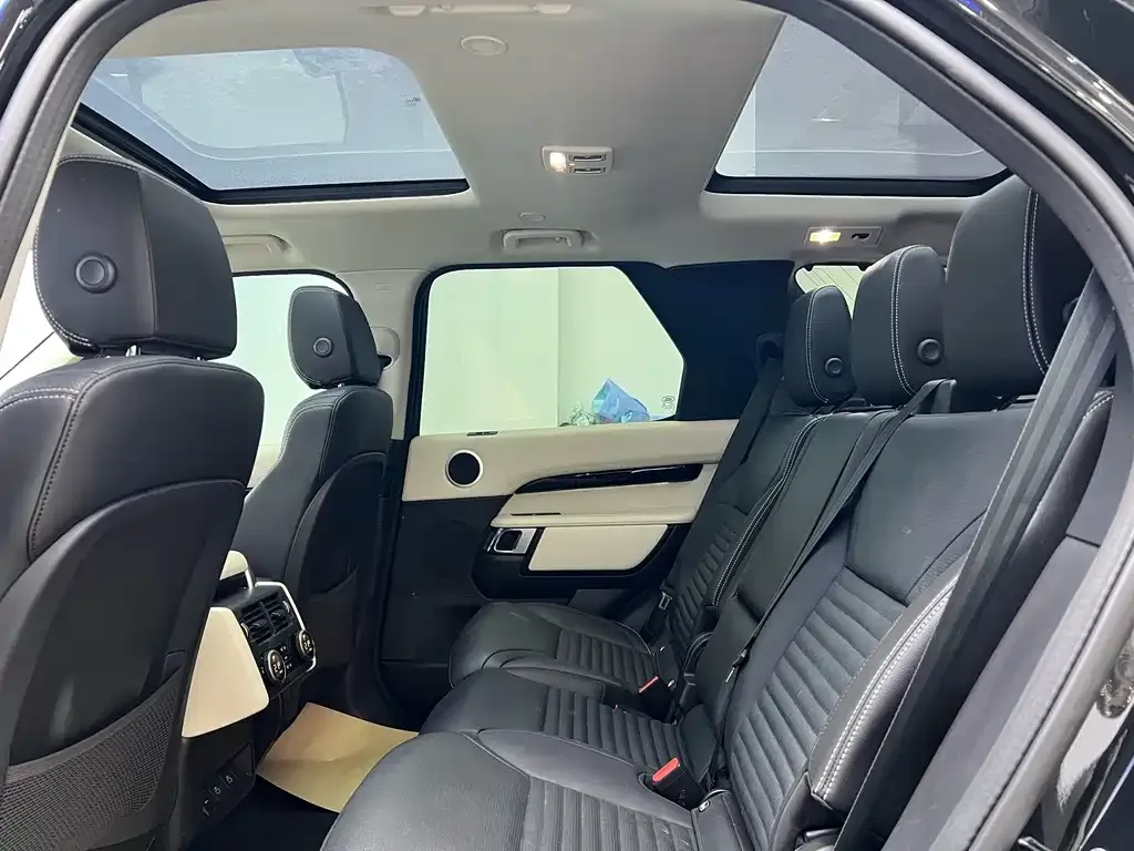 Land Rover Discovery 2024 из CN, фото 3