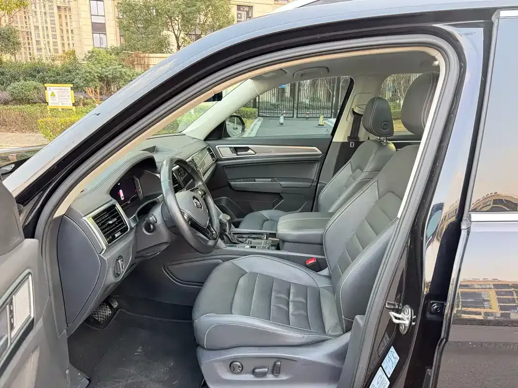 Volkswagen Teramont 2021 из CN, фото 4