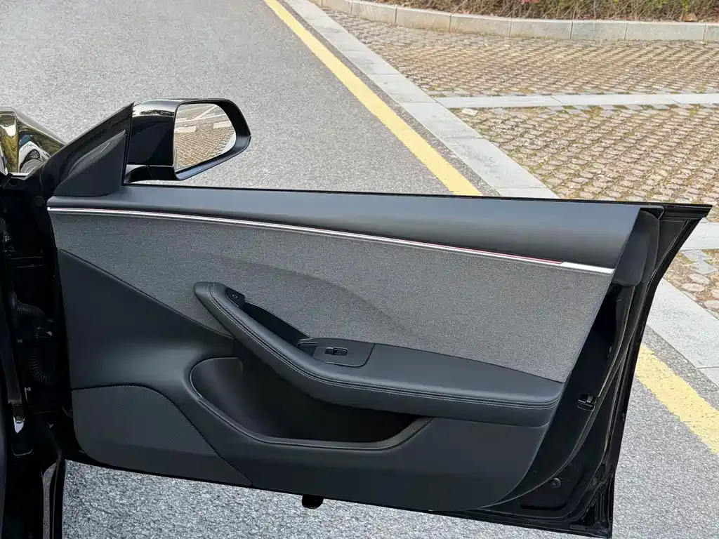 Tesla Model 3 2023 из CN, фото 7