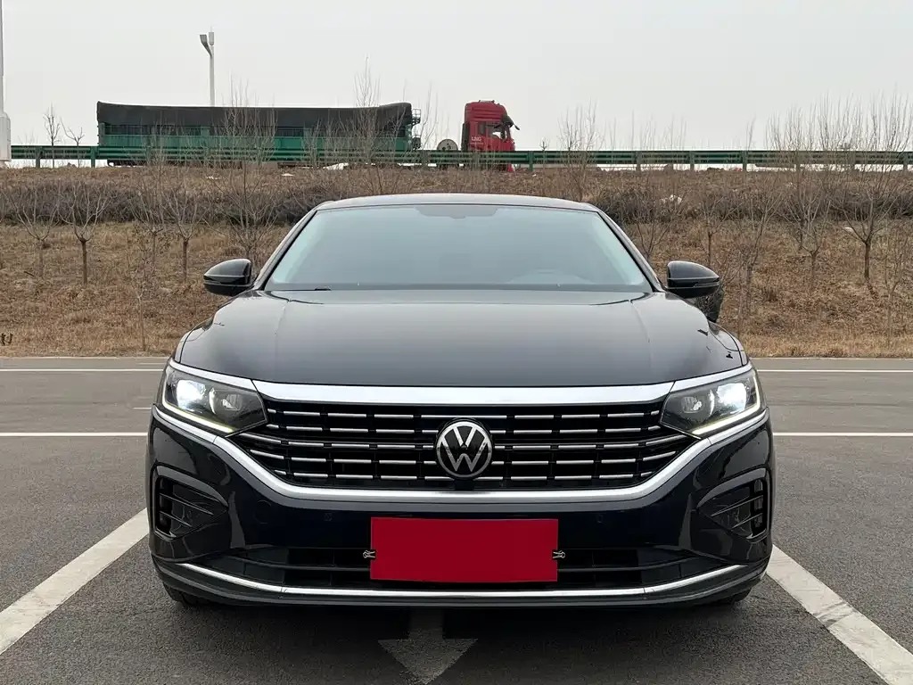 Volkswagen Passat 2023 из CN, фото 3