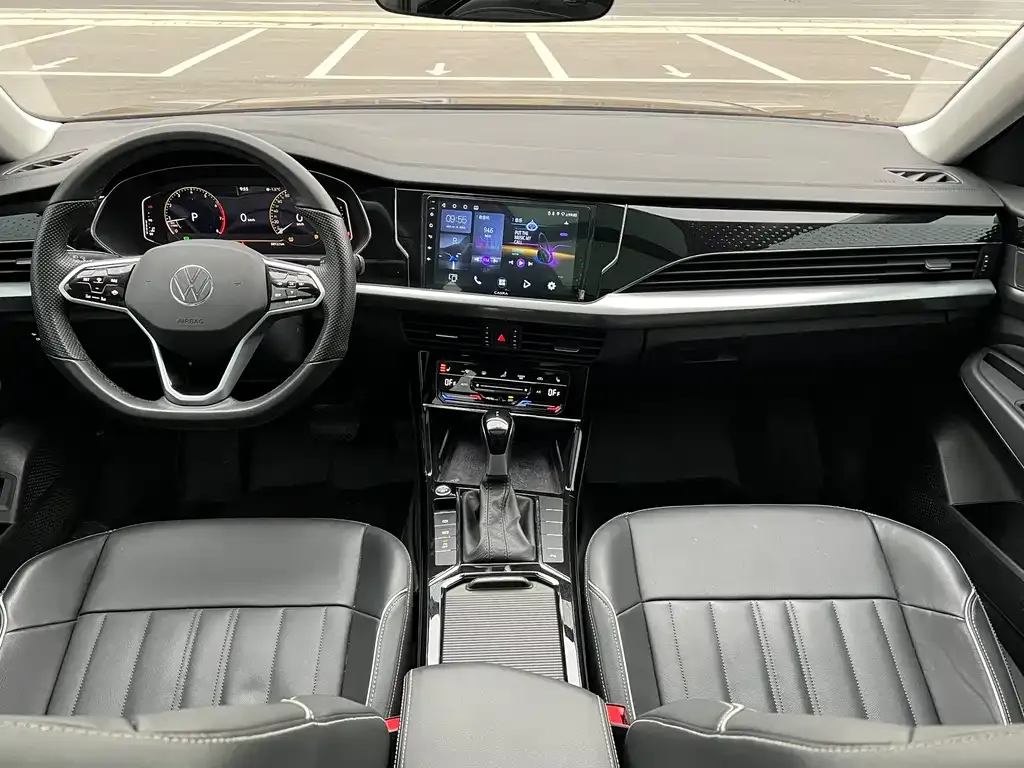 Volkswagen Passat 2023 из CN, фото 5