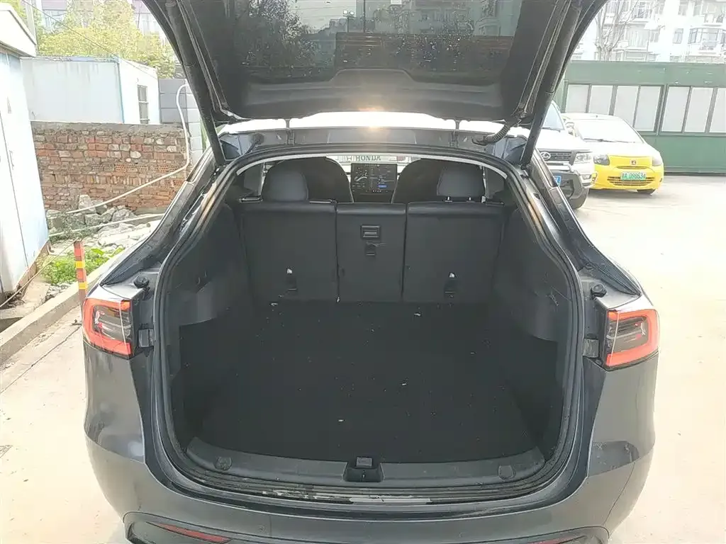 Tesla Model Y 2022 из CN, фото 9