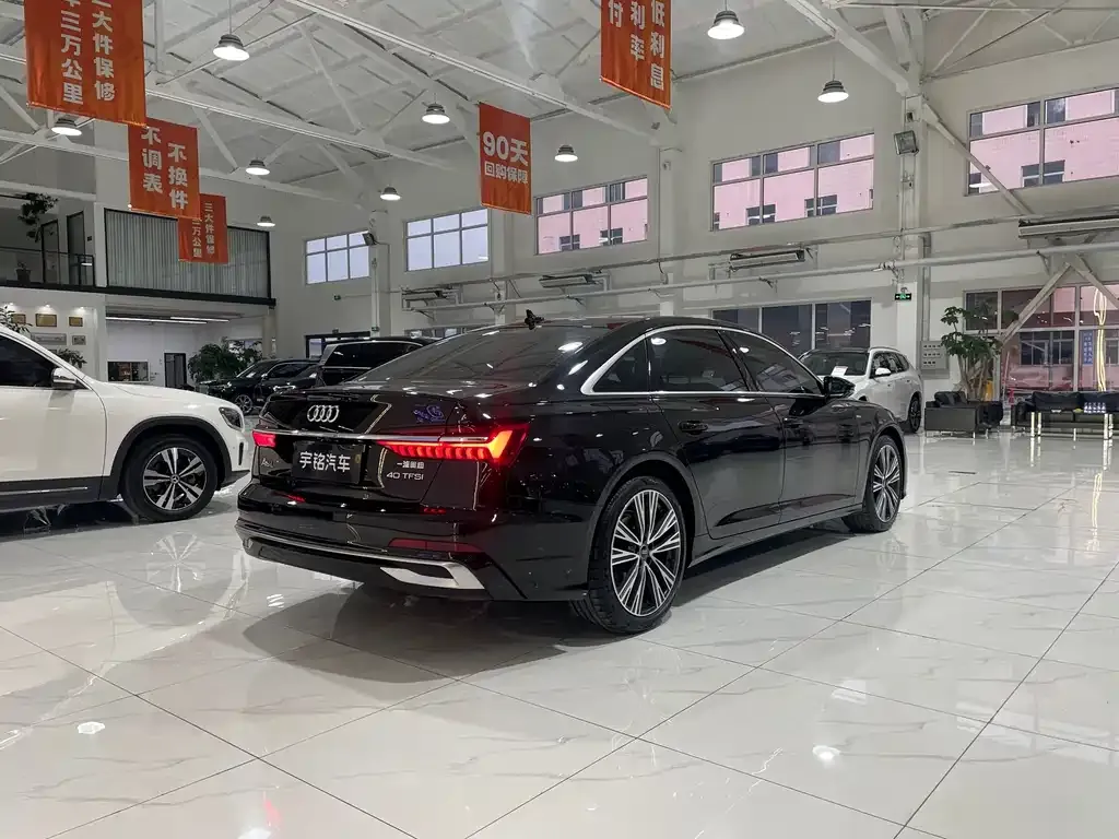 Audi A6L 2025 из CN, фото 2