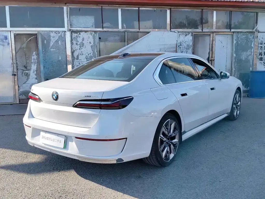 BMW i7 2024 из CN, фото 9