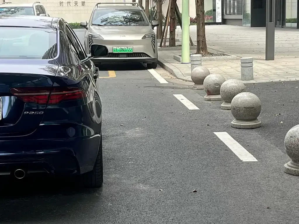 Jaguar XEL 2023 из CN, фото 7