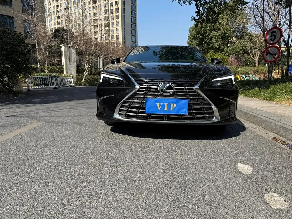 Lexus ES 2025 из CN, фото 4