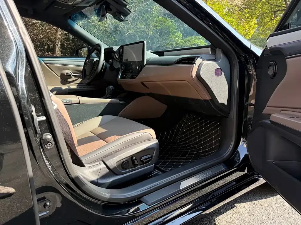 Lexus ES 2025 из CN, фото 10