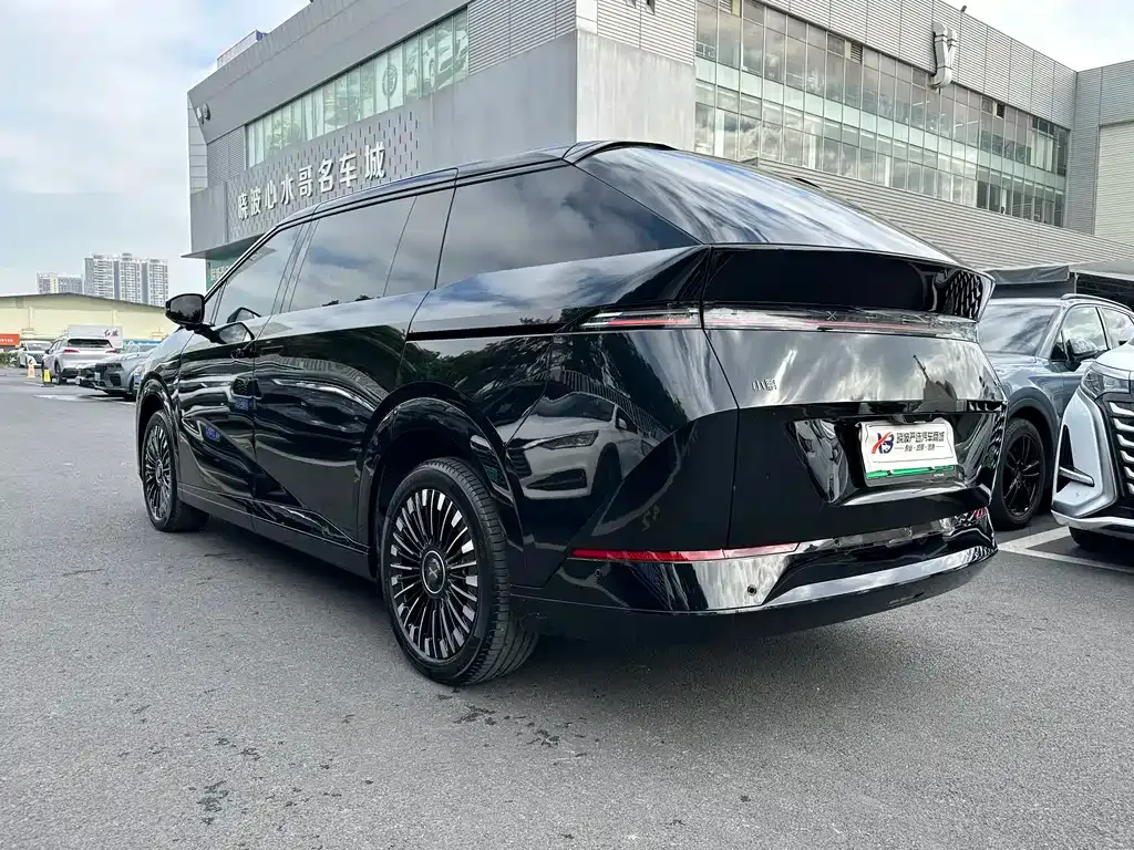XPeng X9 2025 из CN, фото 5