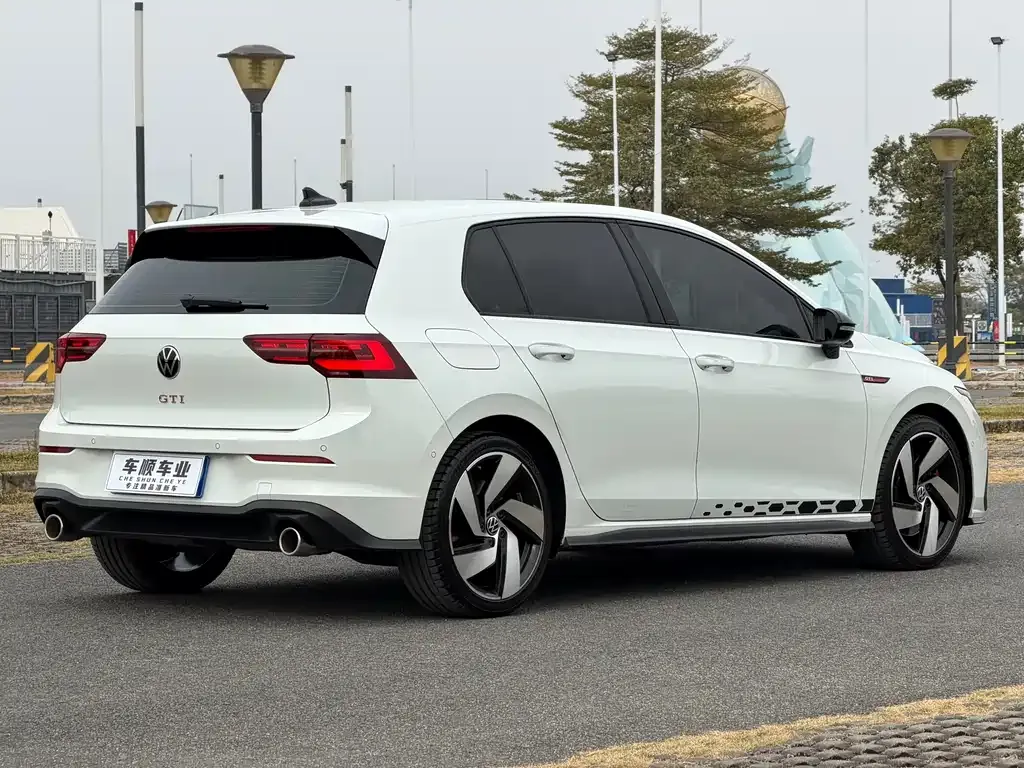 Volkswagen Golf GTI 2023 из CN, фото 6