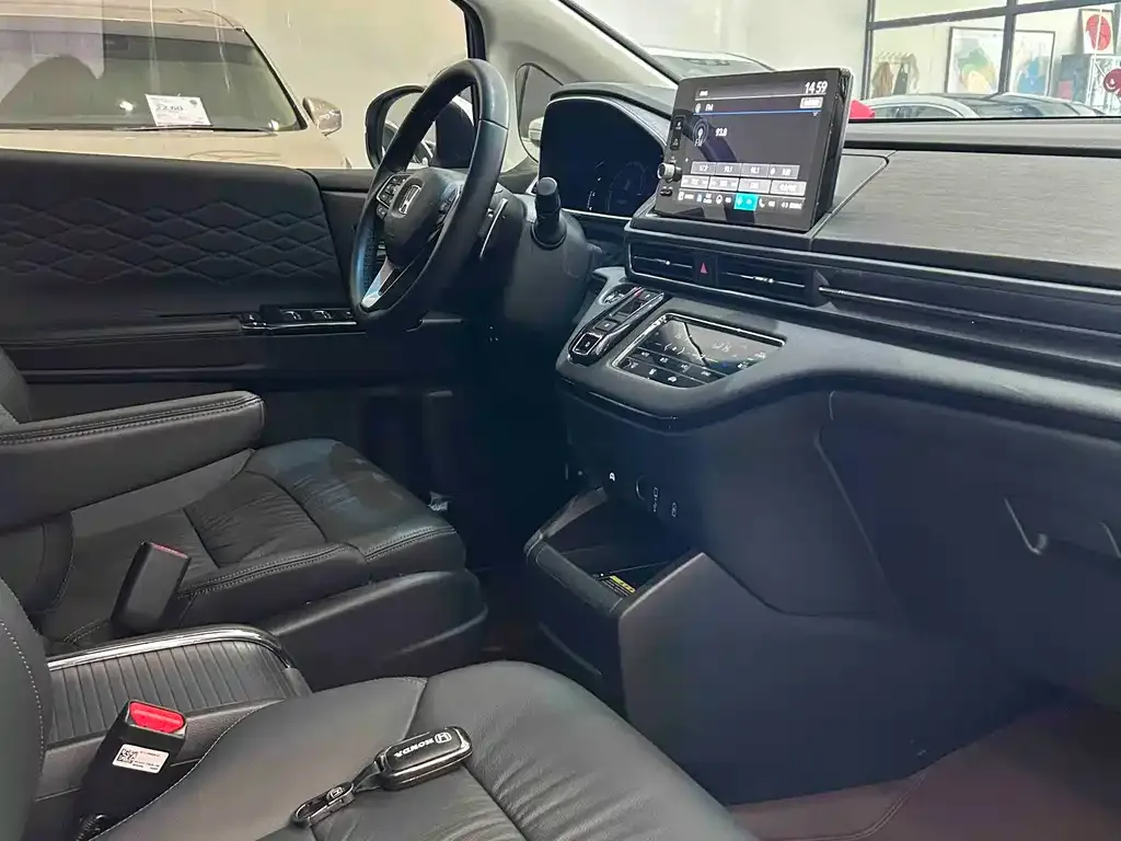 Honda Elysion 2025 из CN, фото 4