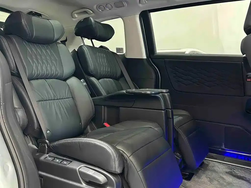 Honda Elysion 2025 из CN, фото 2