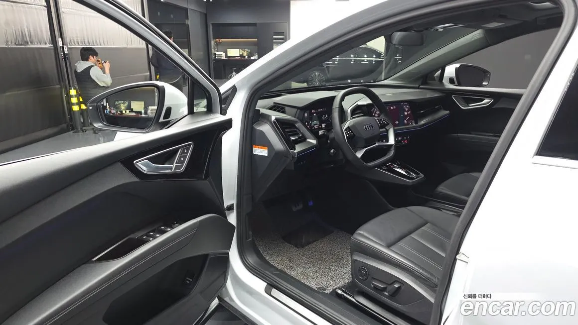 Audi Q4 e-tron 2023 из KR, фото 9