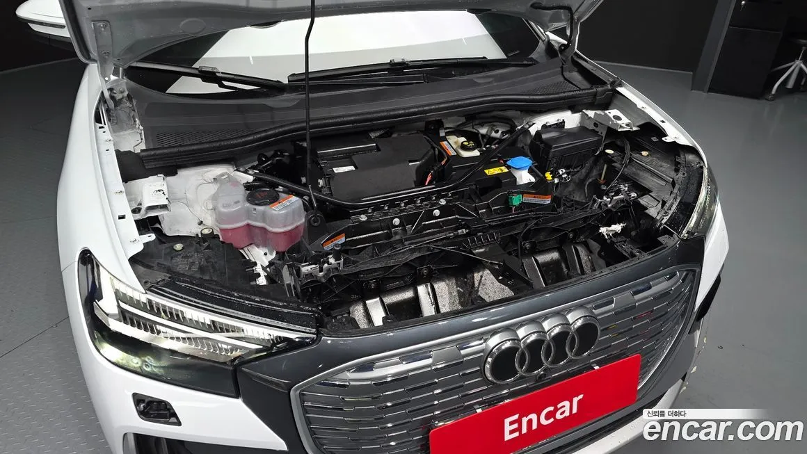 Audi Q4 e-tron 2023 из KR, фото 10