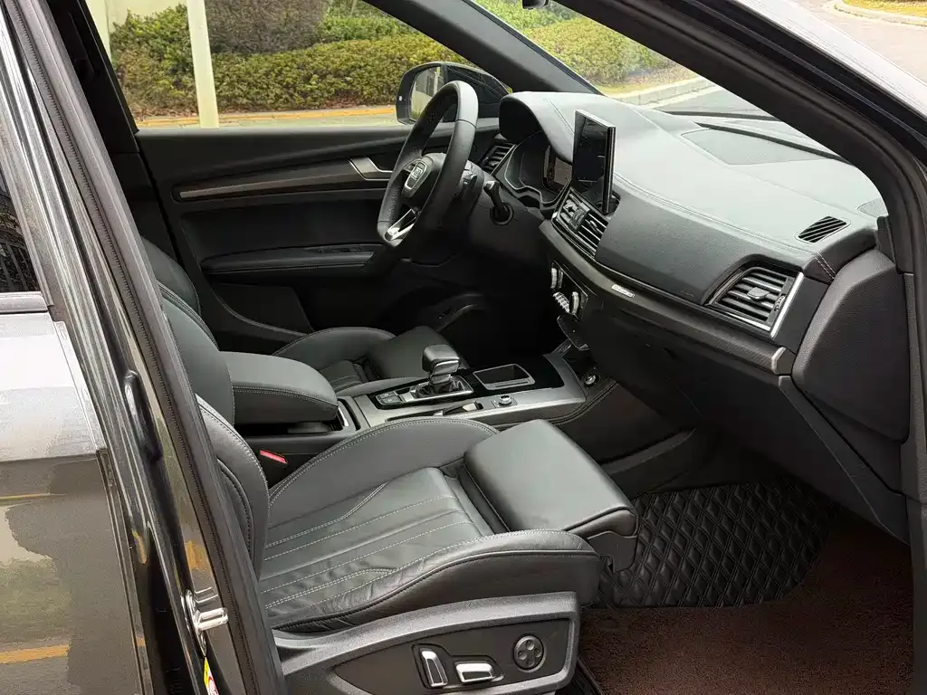 Audi Q5L 2024 из CN, фото 6