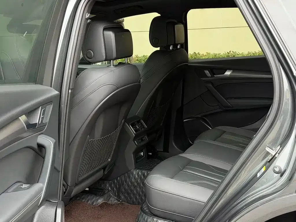 Audi Q5L 2024 из CN, фото 2