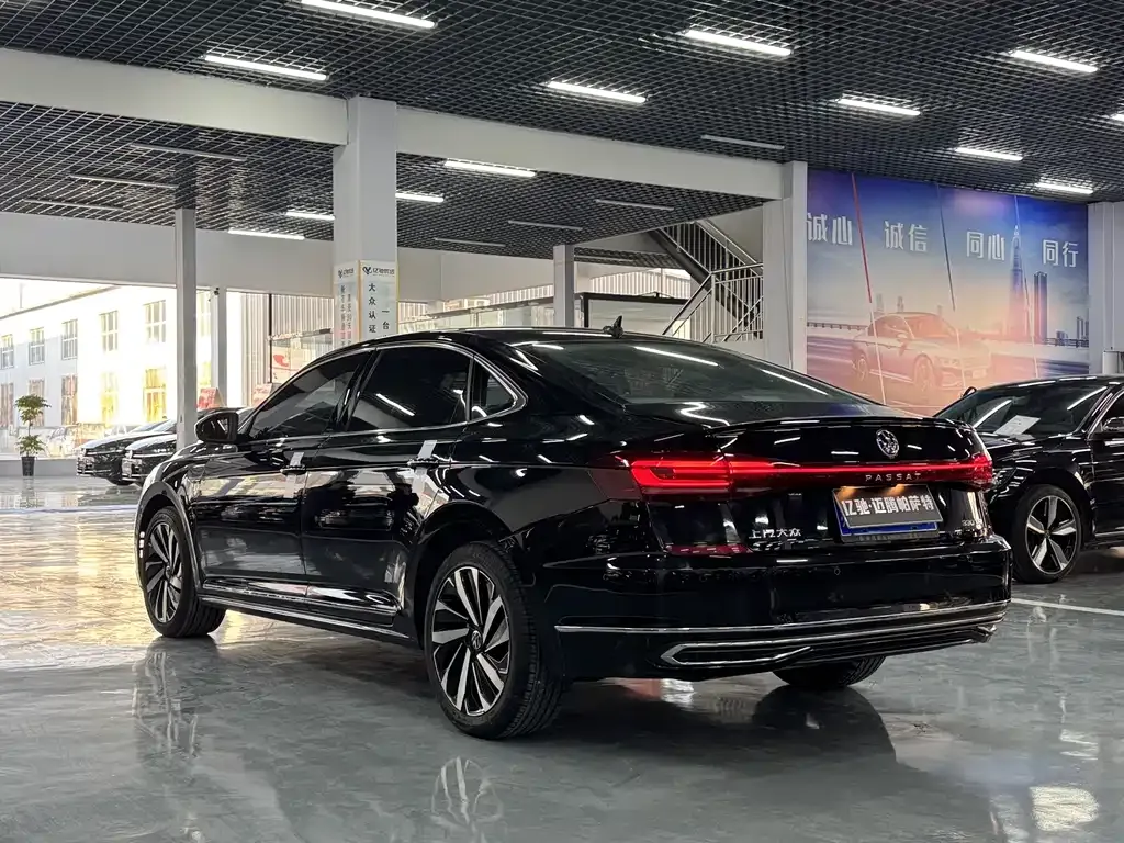 Volkswagen Passat 2023 из CN, фото 5
