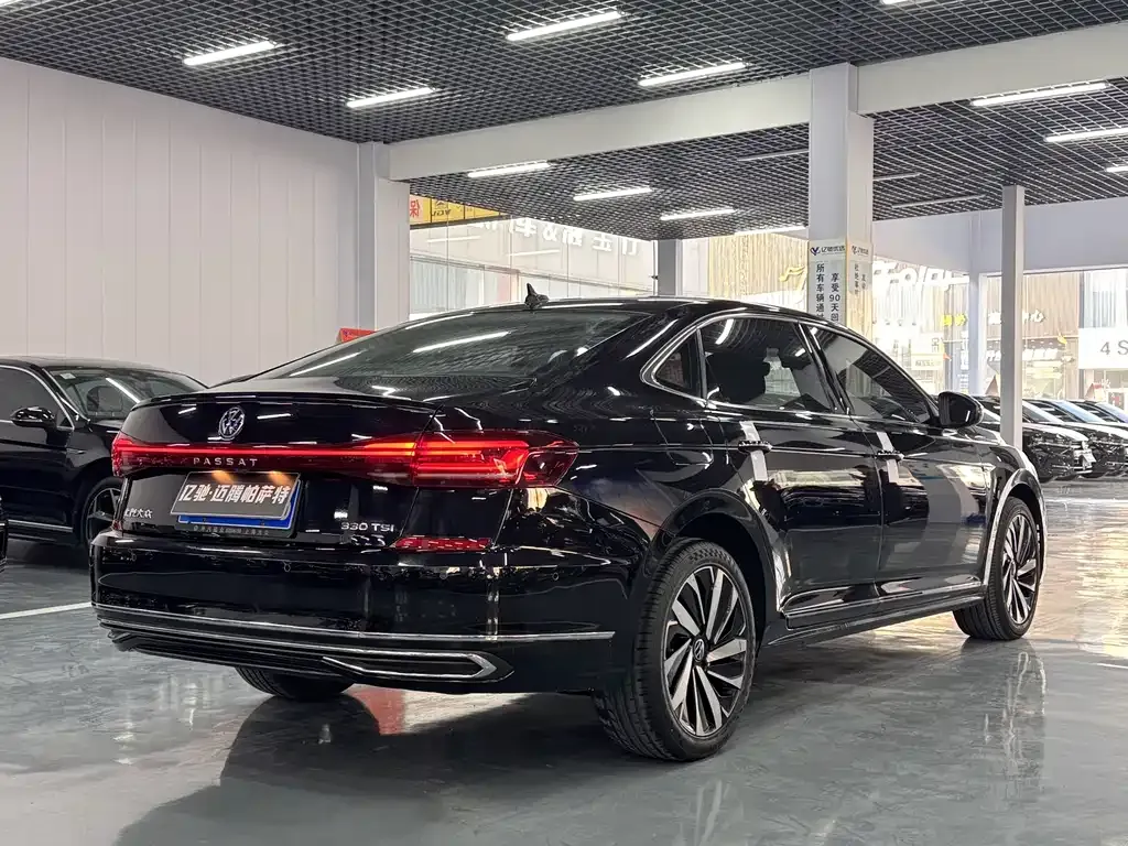 Volkswagen Passat 2023 из CN, фото 3