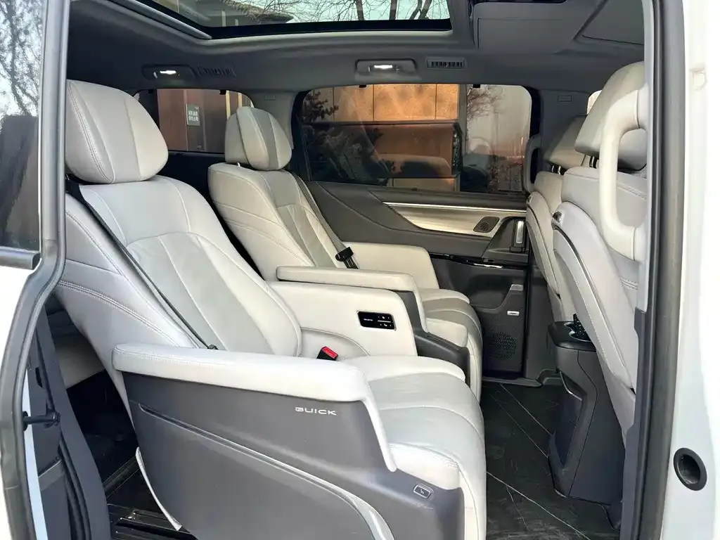 Buick GL8 2025 из CN, фото 3