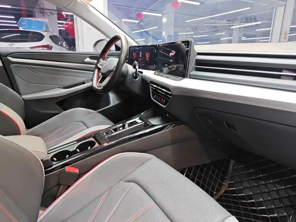 Volkswagen Lamando 2024 из CN, фото 7