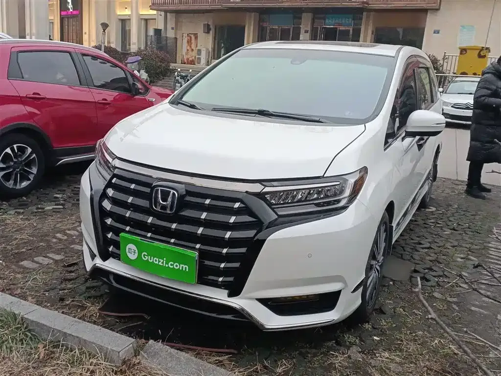 Honda Elysion 2022 из CN, фото 3