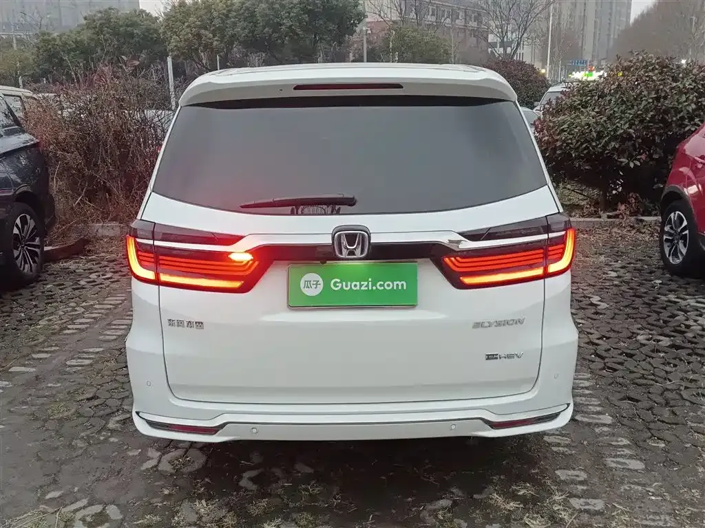 Honda Elysion 2022 из CN, фото 10