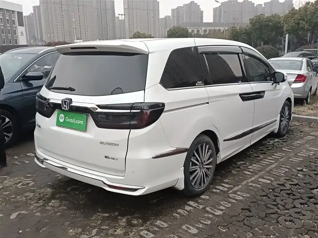 Honda Elysion 2022 из CN, фото 9