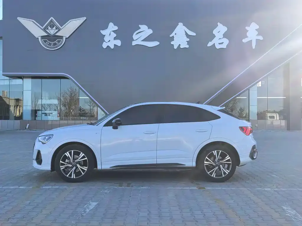 Audi Q3 Sportback 2023 из CN, фото 9